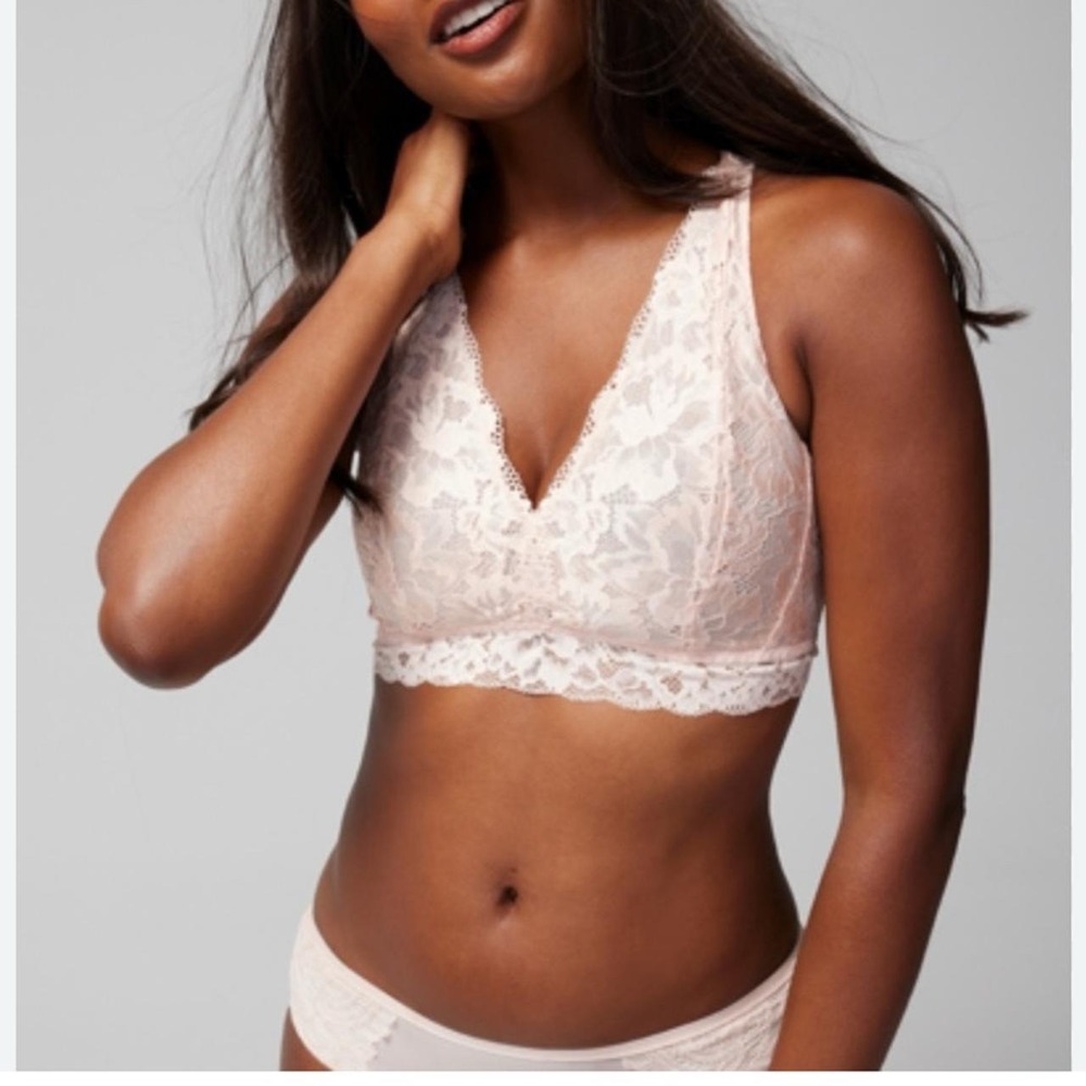 Soma Embraceable Bralette Light Pink Floral Lace Racerback Wireless Bra Medium